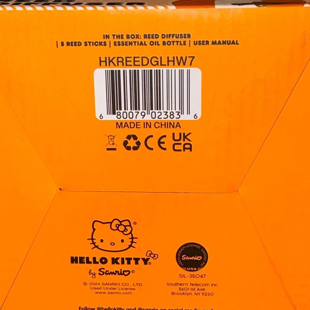 NWT Hello Kitty Ceramic Reed Diffuser, Diffuser Sticks & Oil (Halloween) - Picture 8 of 8